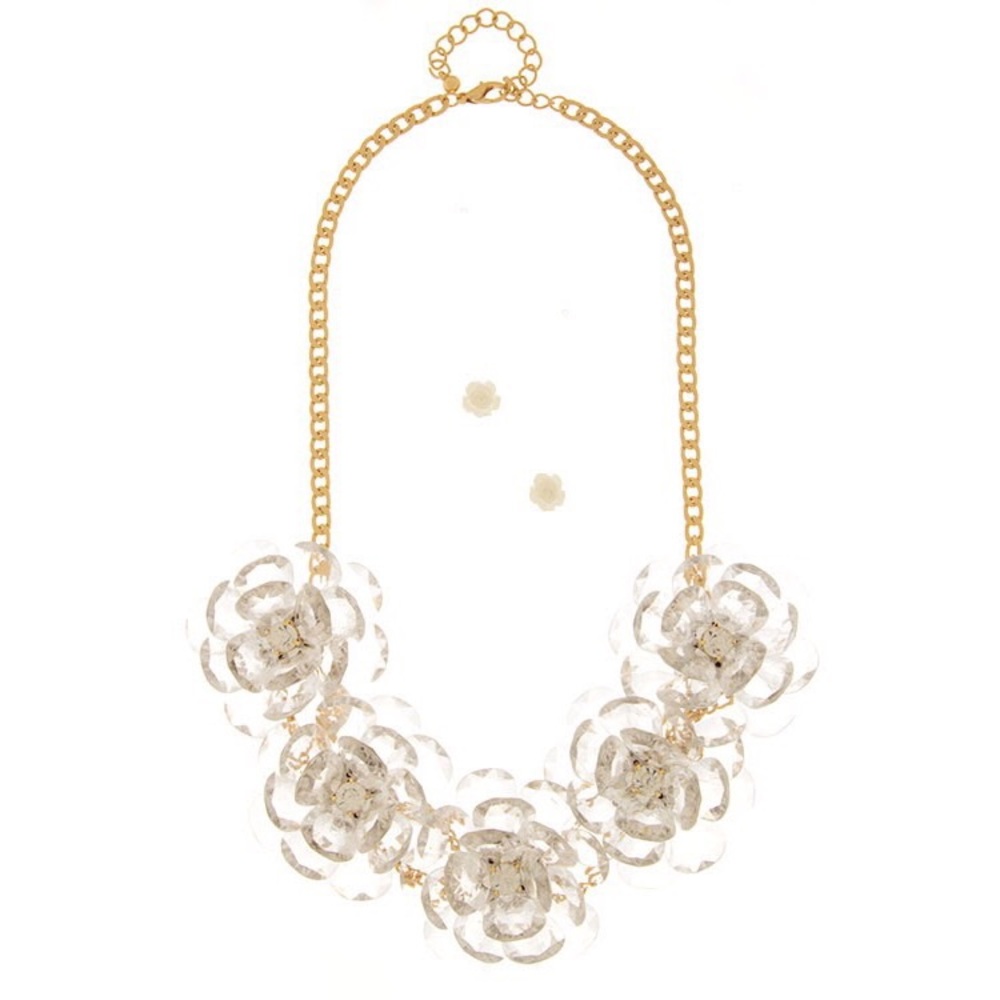 Clear flower necklace